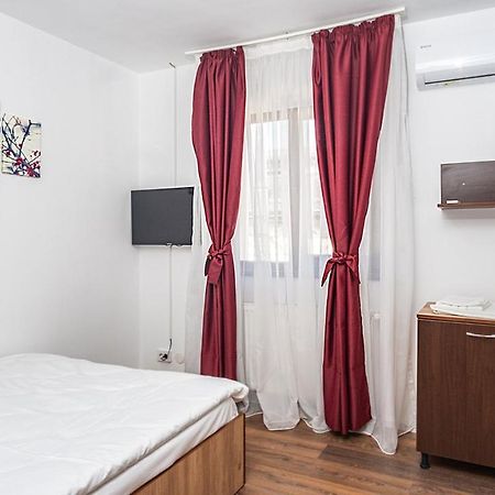 Hotel La Platouri Voluntari Εξωτερικό φωτογραφία