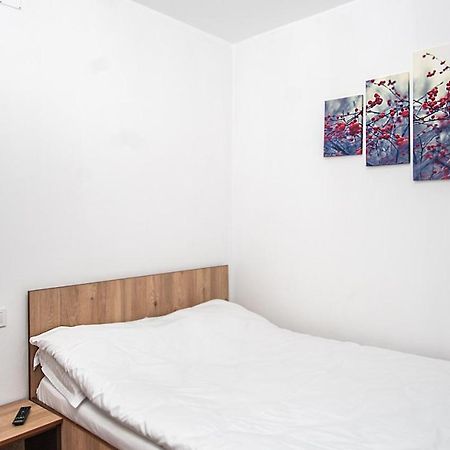 Hotel La Platouri Voluntari Εξωτερικό φωτογραφία